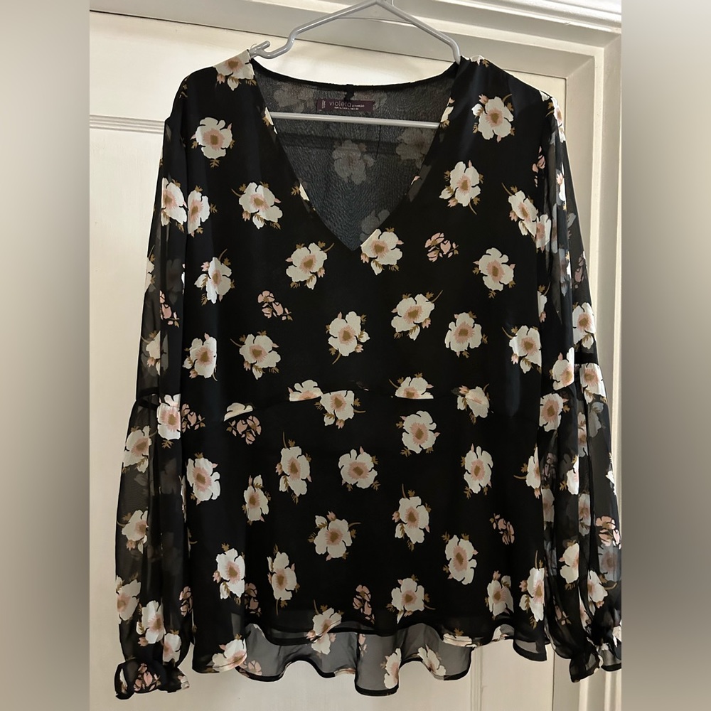 Womens Violeta by Mango long sleeve blouse black with delicate flowers.